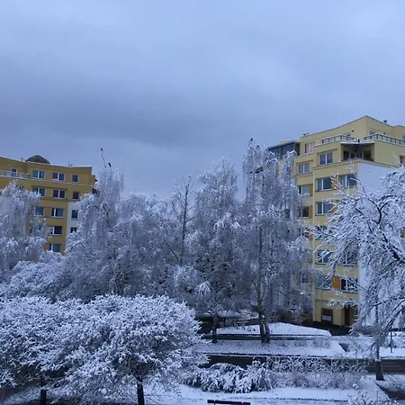 Slunny Apartman U Lesoparku, Kobylisy * Prague